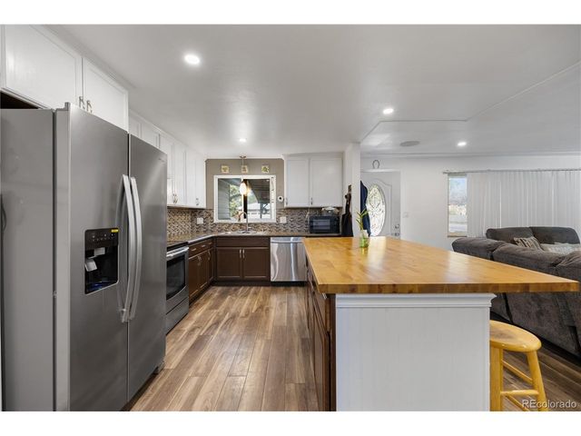 1093 S Holland St, Lakewood, CO 80226