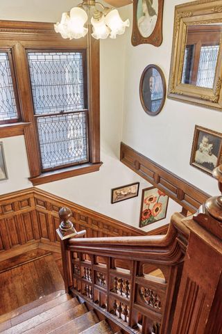 957 Ashland Avenue, Saint Paul, MN 55104