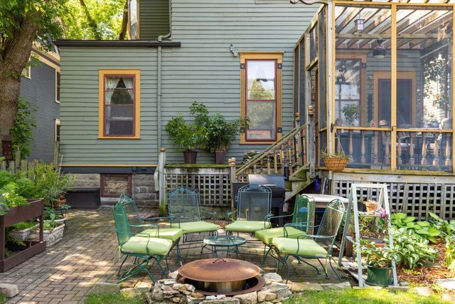 957 Ashland Avenue, Saint Paul, MN 55104