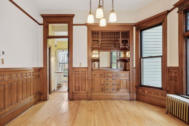 957 Ashland Avenue, Saint Paul, MN 55104