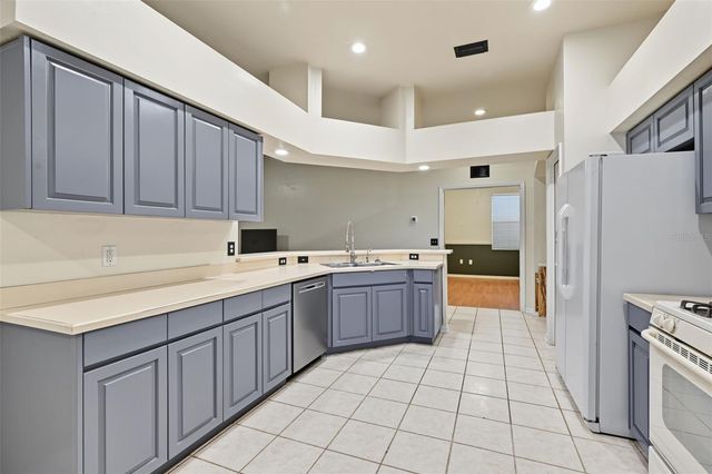 3907 LOCKRIDGE DRIVE, Land O Lakes, FL 34638