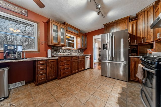 7791 Ridge Road, Parma, OH 44129