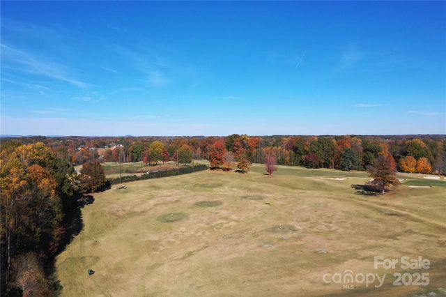 3800 Sarazen Court NE, Conover, NC 28613