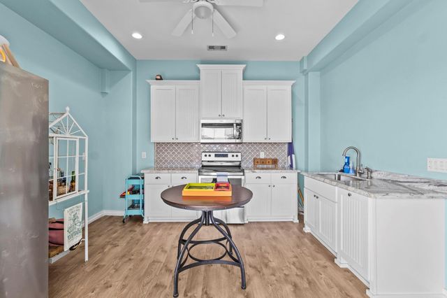 2929 Lakeside, Crystal Beach, TX 77650