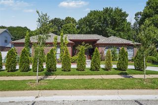 1904 S Sweet Gum Avenue, Broken Arrow, OK 74012