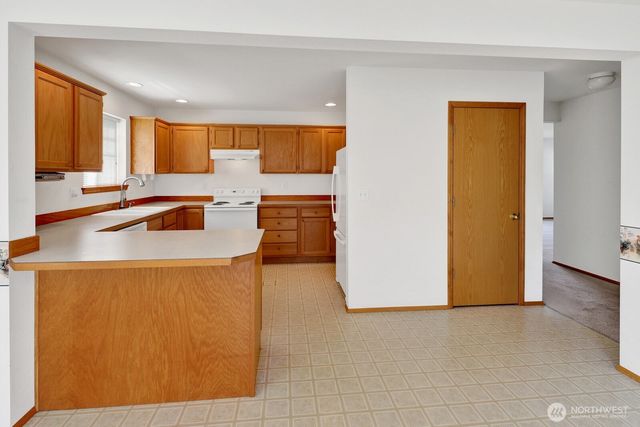 2272 Cherry Street, Lynden, WA 98264