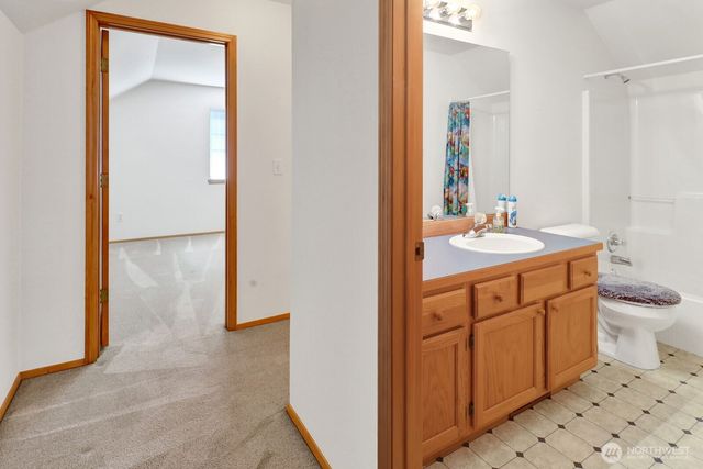 2272 Cherry Street, Lynden, WA 98264