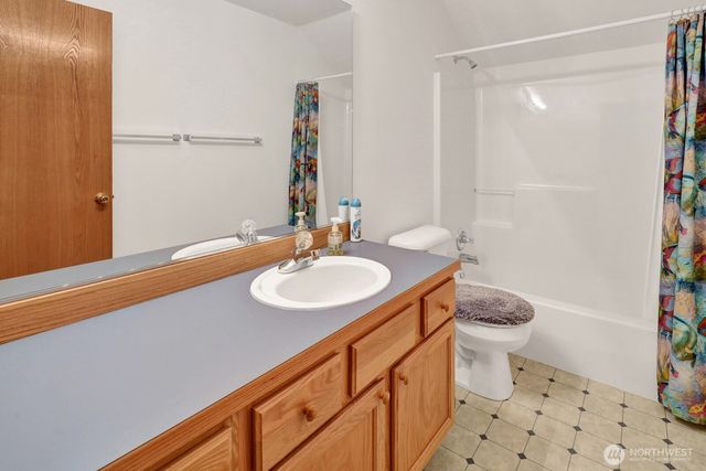 2272 Cherry Street, Lynden, WA 98264