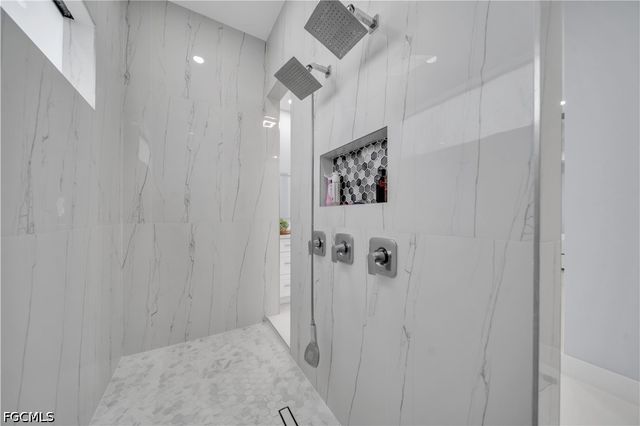 2804 NW 26th AVE, Cape Coral, FL 33993