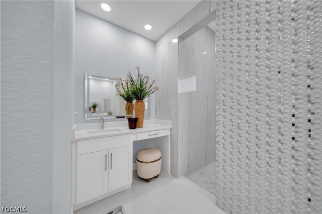 2804 NW 26th AVE, Cape Coral, FL 33993