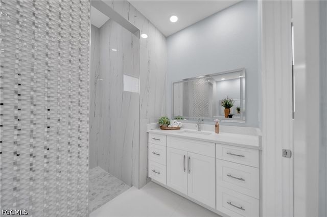 2804 NW 26th AVE, Cape Coral, FL 33993