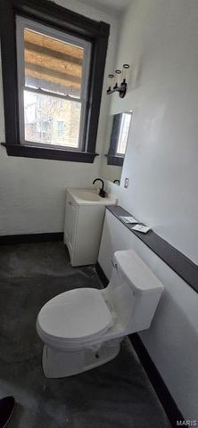 1215 Oakley Place, St Louis, MO 63112