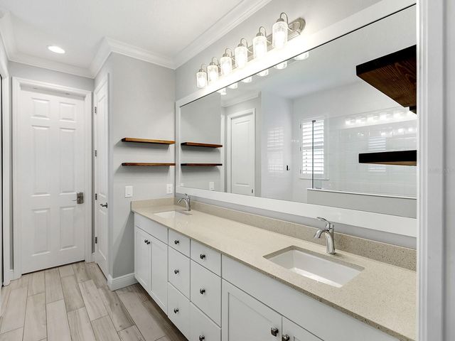 1010 CROSSWIND AVENUE, Sarasota, FL 34240