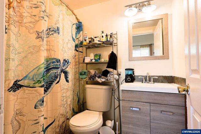 1018 7th St NW, Salem, OR 97304