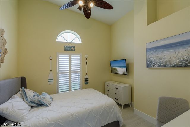 8654 Mustang DR 8, Naples, FL 34113