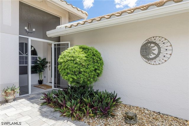 8654 Mustang DR 8, Naples, FL 34113