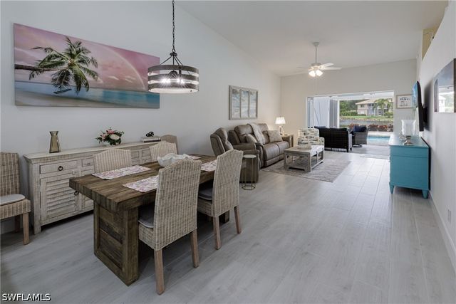 8654 Mustang DR 8, Naples, FL 34113