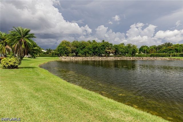 8654 Mustang DR 8, Naples, FL 34113