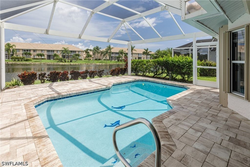 8654 Mustang DR 8, Naples, FL 34113