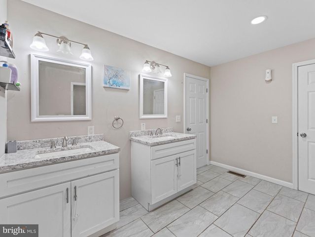 455 COPPER BEECH CIR, Elkins Park, PA 19027
