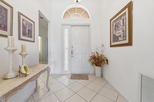 7229 Cataluna Circle, Delray Beach, FL 33446
