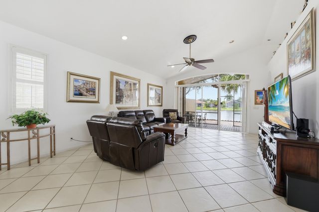 7229 Cataluna Circle, Delray Beach, FL 33446