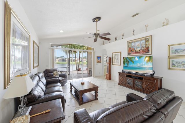 7229 Cataluna Circle, Delray Beach, FL 33446