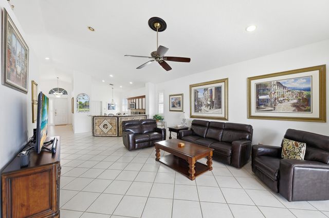 7229 Cataluna Circle, Delray Beach, FL 33446