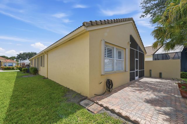 7229 Cataluna Circle, Delray Beach, FL 33446