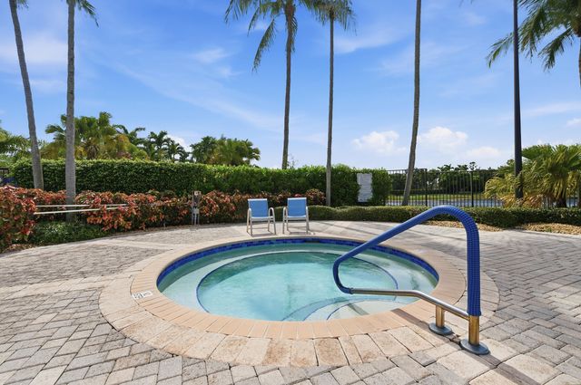 7229 Cataluna Circle, Delray Beach, FL 33446