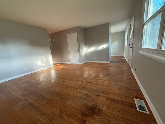 510 Hickory Street, Mundelein, IL 60060