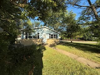 510 Hickory Street, Mundelein, IL 60060