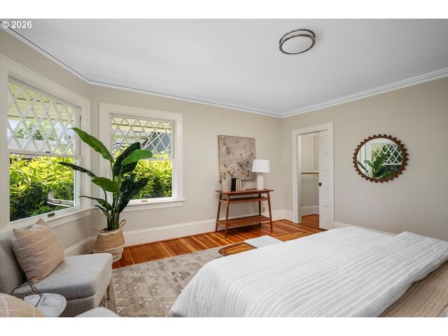 3411 Nw THURMAN St, Portland, OR 97210