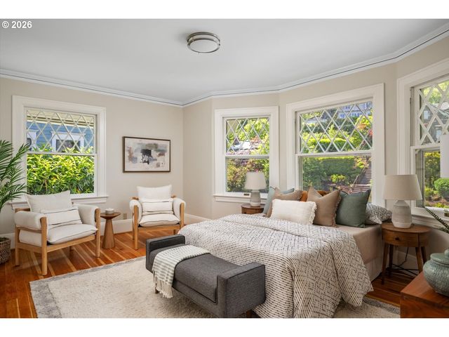 3411 Nw THURMAN St, Portland, OR 97210