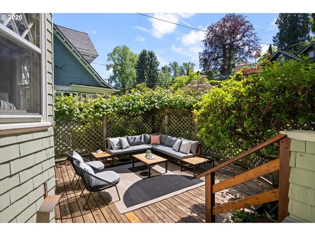 3411 Nw THURMAN St, Portland, OR 97210