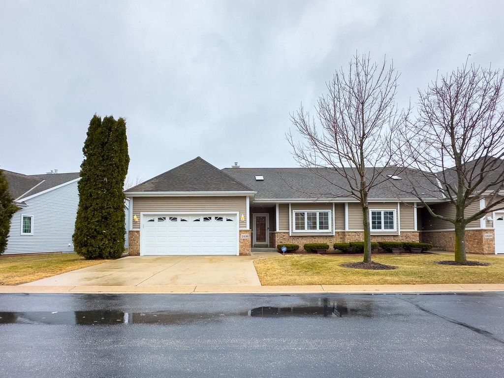 2436 Caribou LANE, Grafton, WI 53024