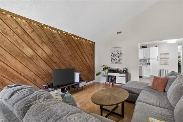 4912 Denny DR, Virginia Beach, VA 23464
