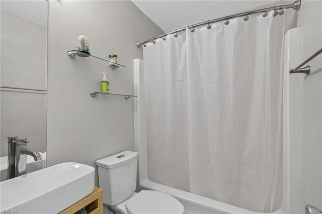 4912 Denny DR, Virginia Beach, VA 23464