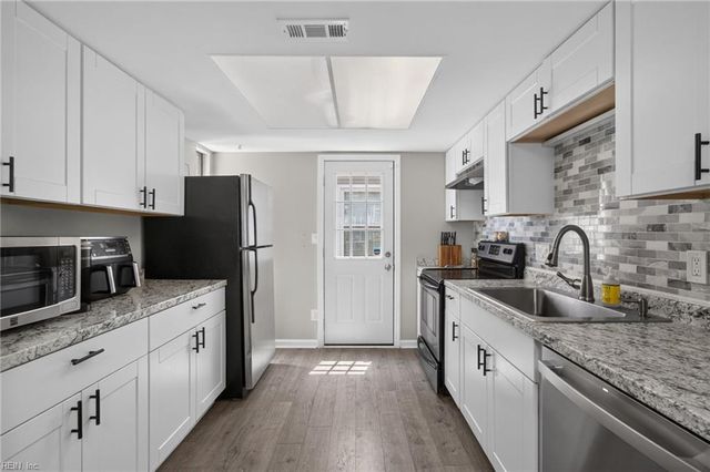 4912 Denny DR, Virginia Beach, VA 23464