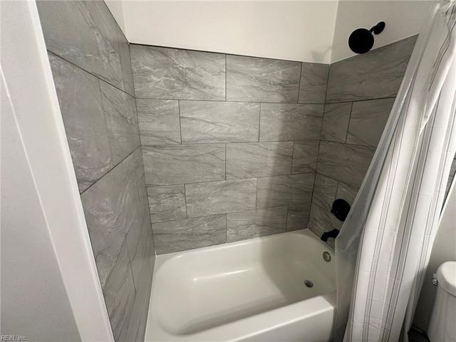 3914 Thalia Trace CT, Virginia Beach, VA 23452