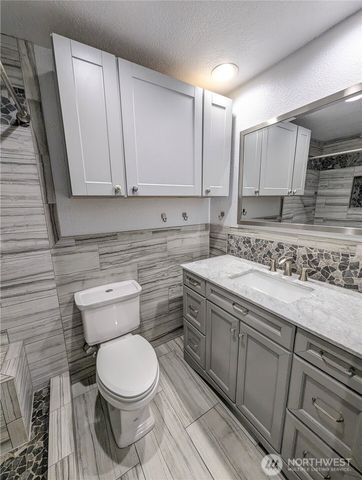 8928 Applegate Loop SW, Rochester, WA 98579