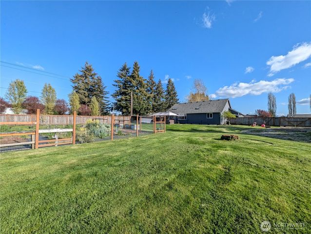 8928 Applegate Loop SW, Rochester, WA 98579