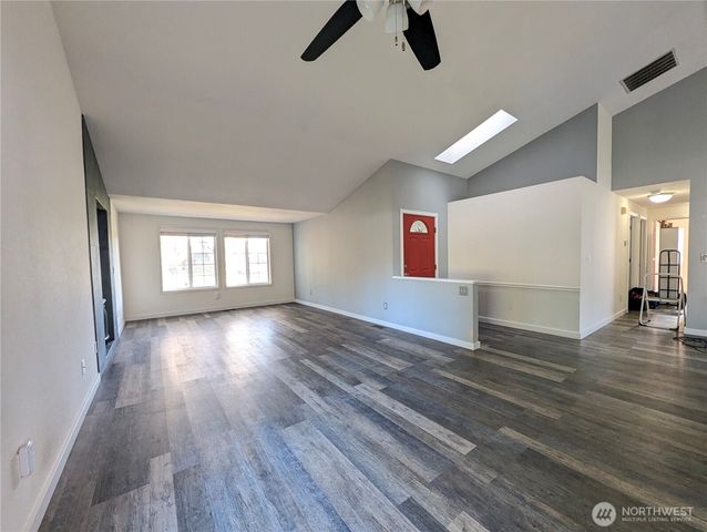 8928 Applegate Loop SW, Rochester, WA 98579