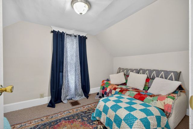 2118 W 16th Street, Davenport, IA 52804