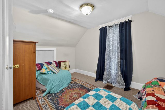 2118 W 16th Street, Davenport, IA 52804
