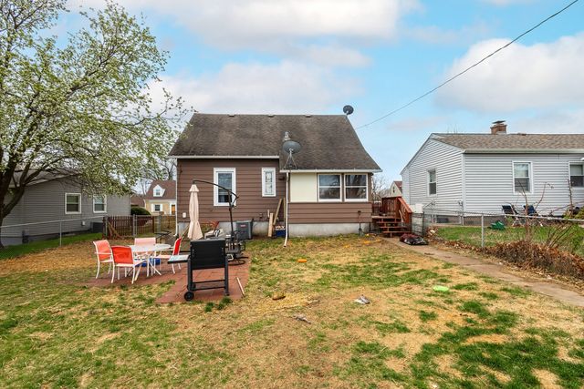 2118 W 16th Street, Davenport, IA 52804