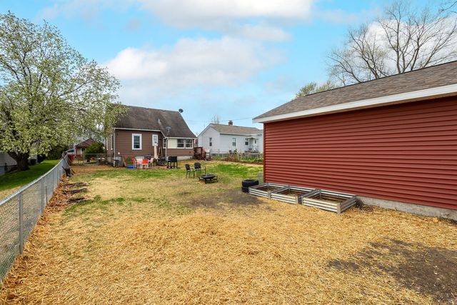 2118 W 16th Street, Davenport, IA 52804