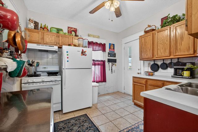 2118 W 16th Street, Davenport, IA 52804