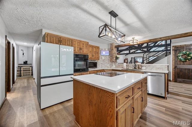 27960 Highway NN, Laquey, MO 65534