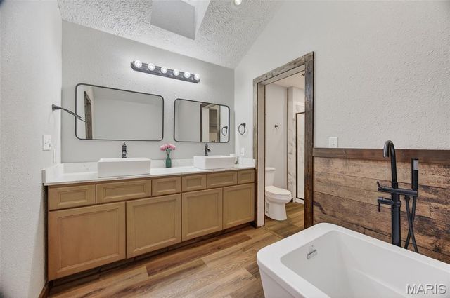 27960 Highway NN, Laquey, MO 65534